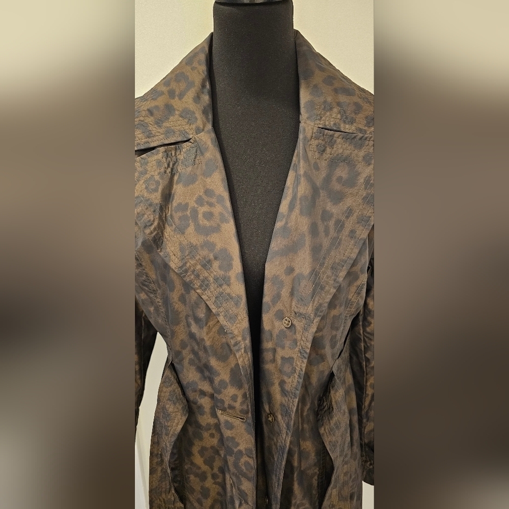 Dana Buchman Leopard Print Trench Coat Jacket Medium M Belted Satin Finish NWT - Picture 2 of 6